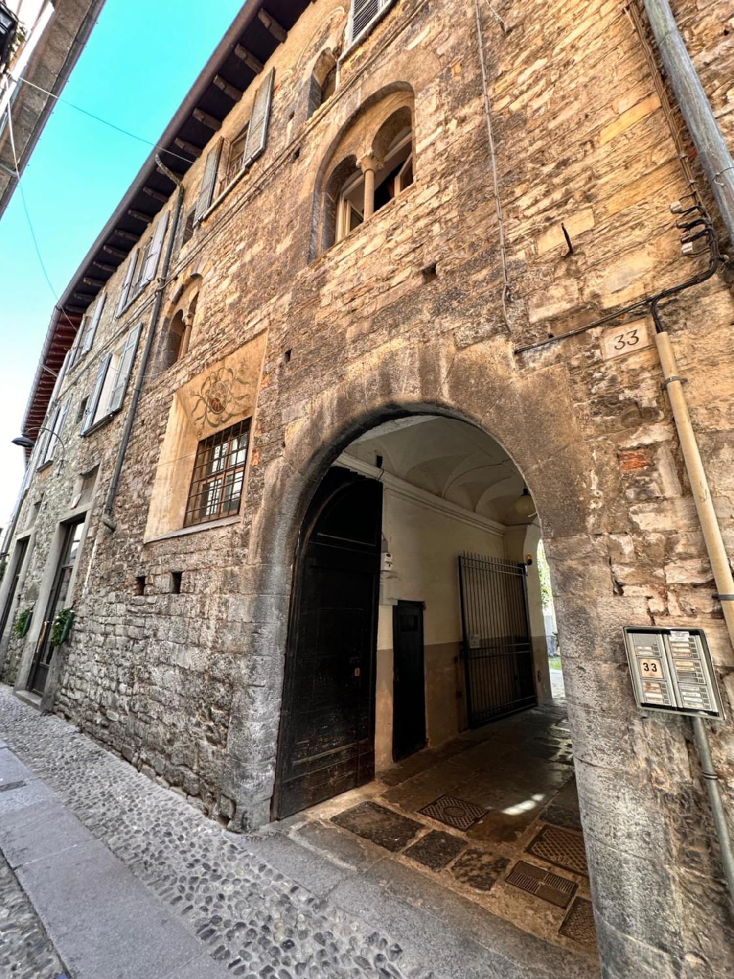 Domus Cortesella Como Bagian luar foto