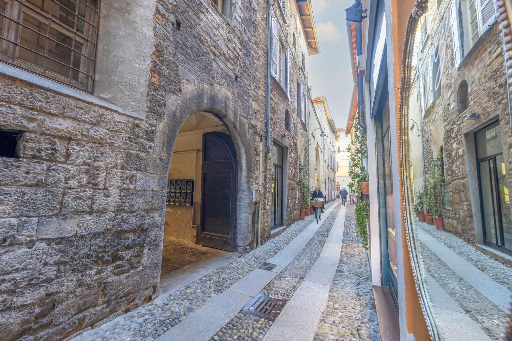 Domus Cortesella Como Bagian luar foto